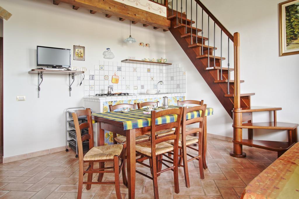 Podere Tre Cipressi Aparthotel Campiglia Marittima Ngoại thất bức ảnh
