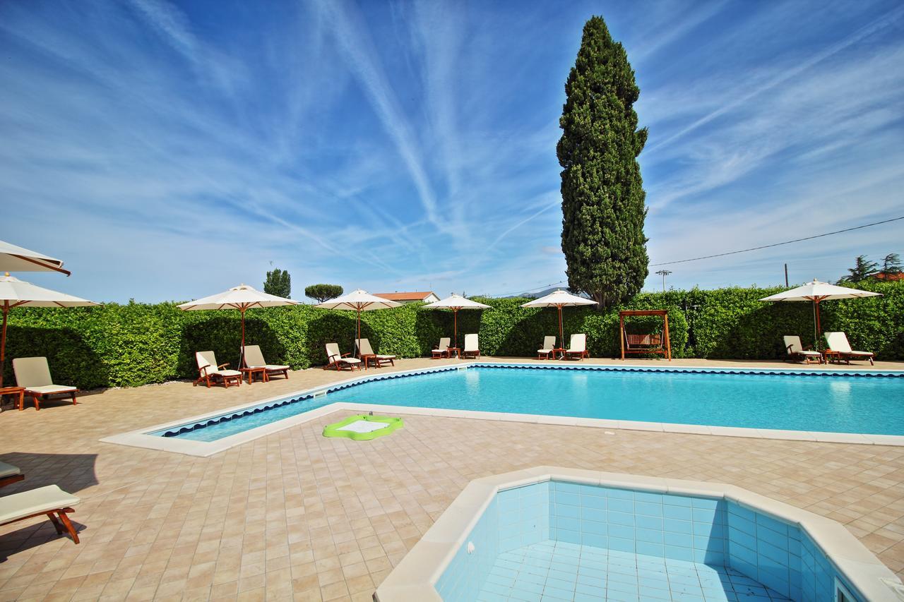 Podere Tre Cipressi Aparthotel Campiglia Marittima Ngoại thất bức ảnh